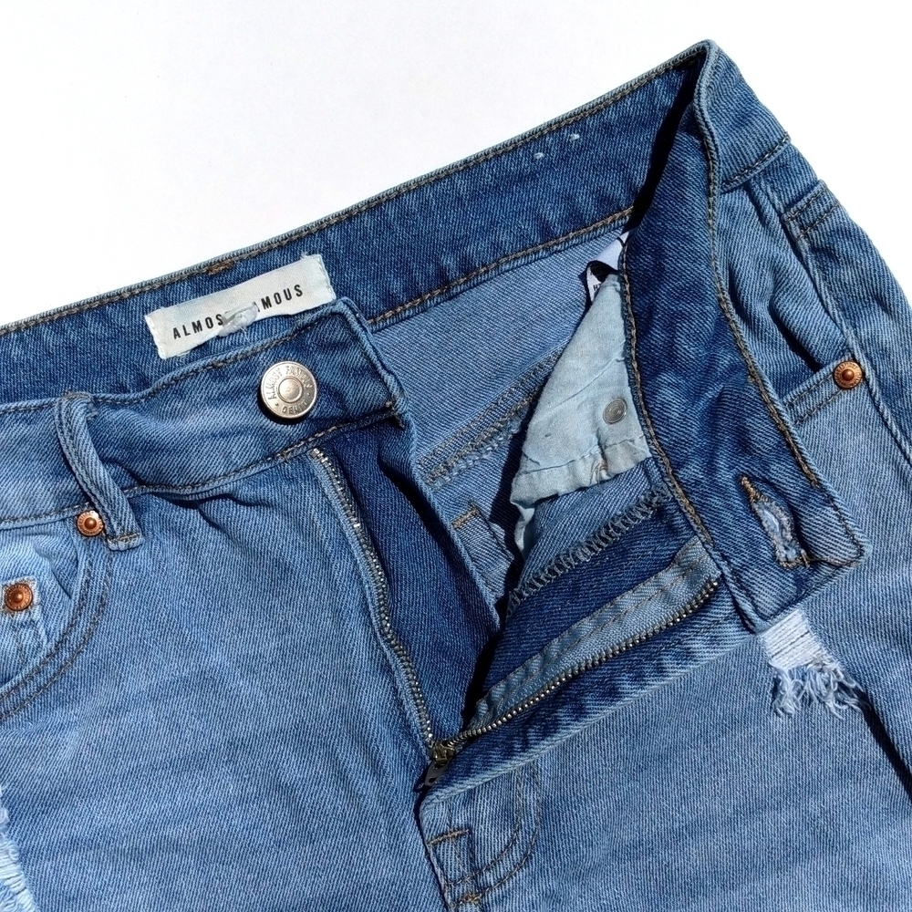 Almost Famous Medium Wash High Rise Distressed Cropped Skinny Jeans Blue Size 7 - Picture 8 of 16